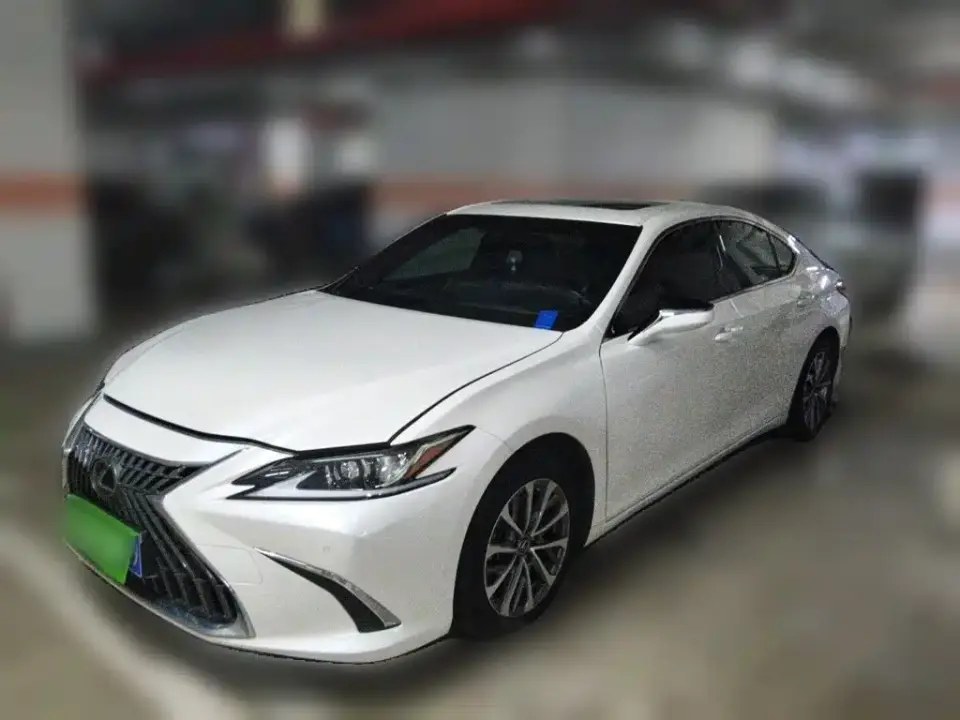 Lexus ES 200 Excellence Edition 2023