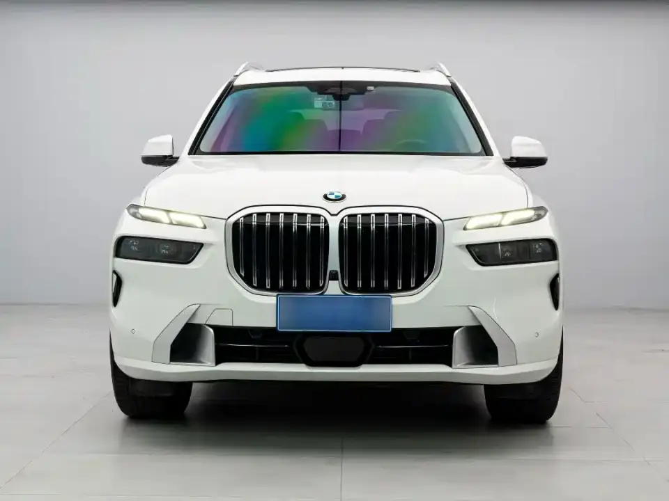 BMW X7 xDrive40i Leading Luxury Package 2023