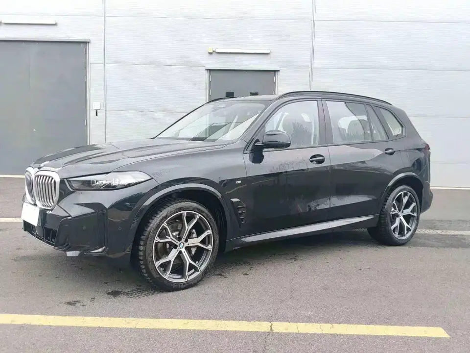 BMW X5 xDrive 30Li Premium M Sport Black Night Package 2026