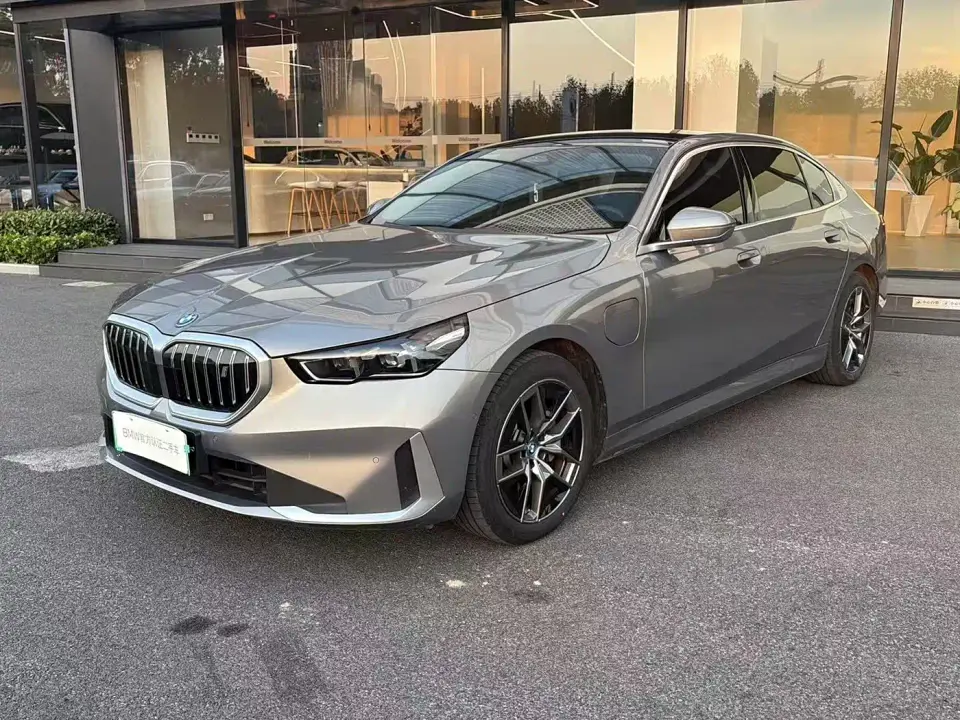 BMW i5 eDrive 35L Luxury Package 2026