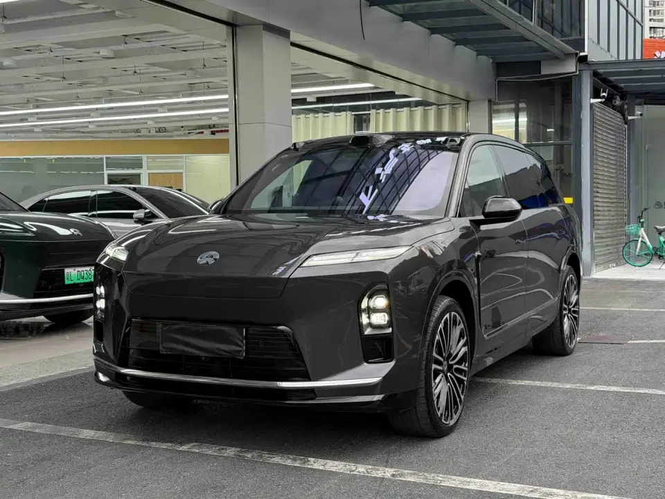 NIO ES8 Base Model 2025