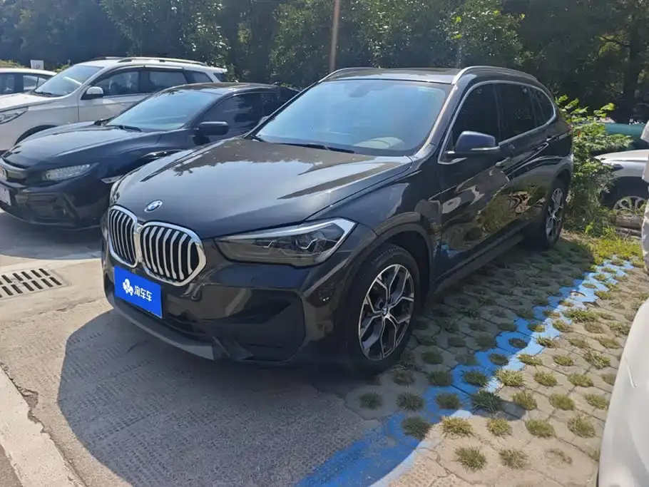 BMW X1 sDrive25Li Leading 2021