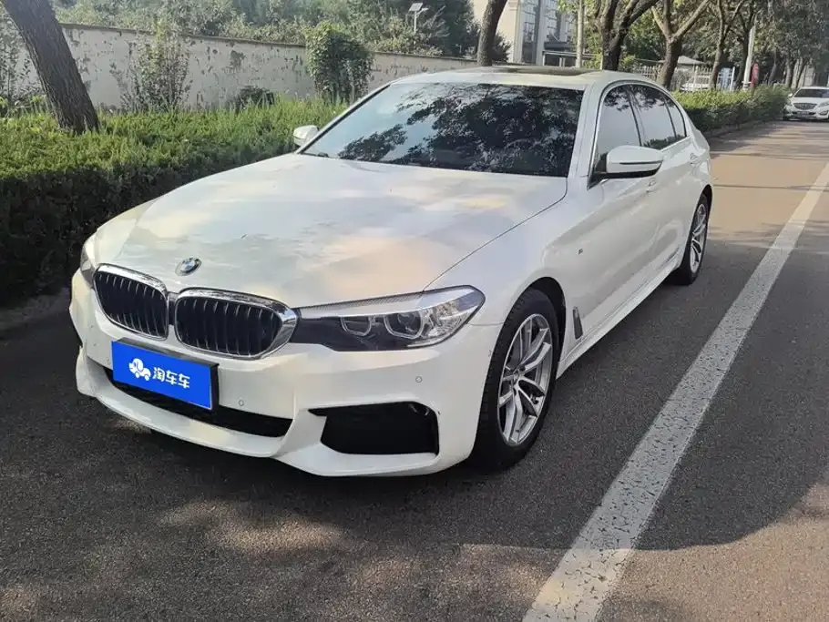 BMW 5 Series 525Li M Sport Package 2020