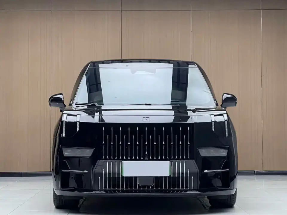 Zeekr 009 7-Seat Aisle AWD Version 108kWh 2025