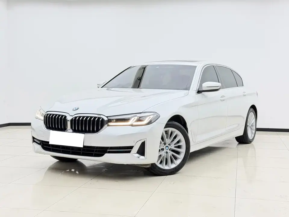 BMW 5 Series 525Li Luxury Package 2023