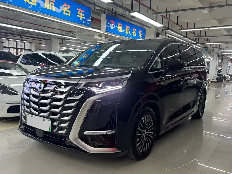 Denza D9 Model DM-i Smart Drive Edition 1100 Luxury 2025