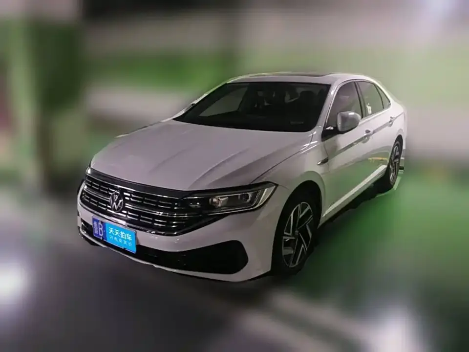 Volkswagen Sagitar 300TSI DSG Surpassing Edition 2024