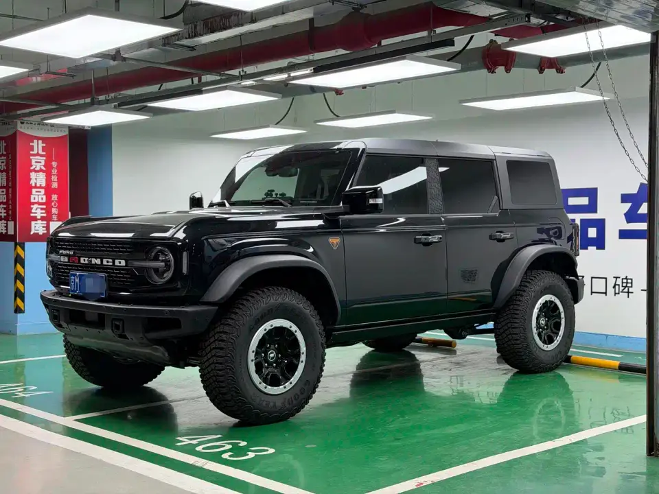 Ford Bronco 2.3T Badlands 2025