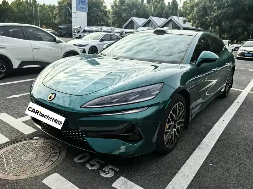 Denza Z9GT Model Yi San Fang Flash Charge Honor Edition 2026