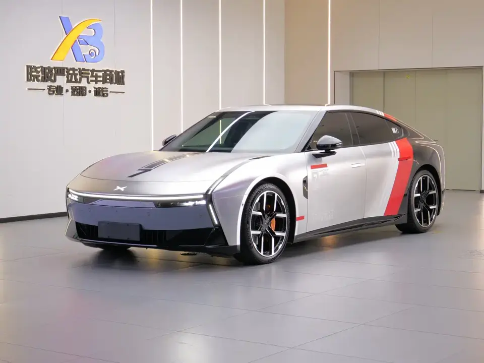 XPeng P7 702km Long Range Edition 2025