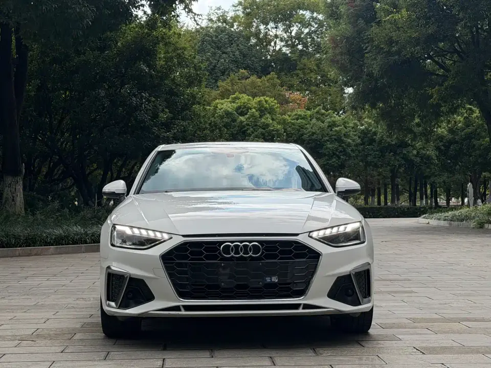 Audi A4L 35 TFSI Fashion Dynamic 2022