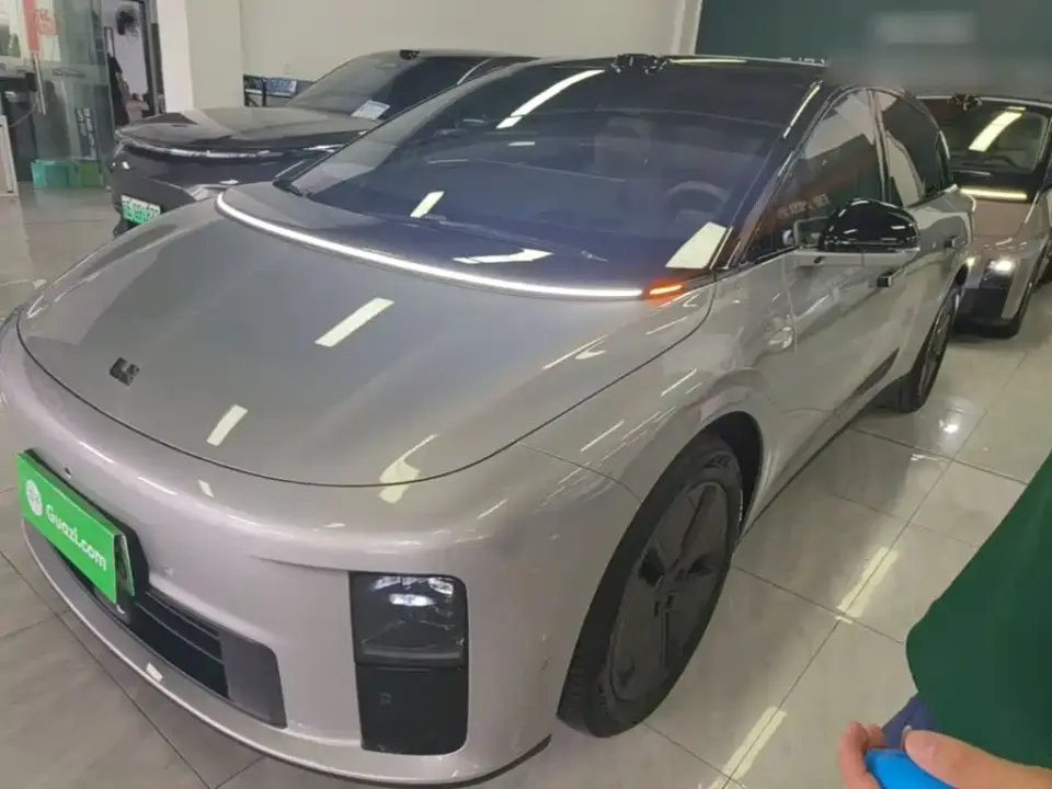 Li Auto i6 2WD Base Model 2026