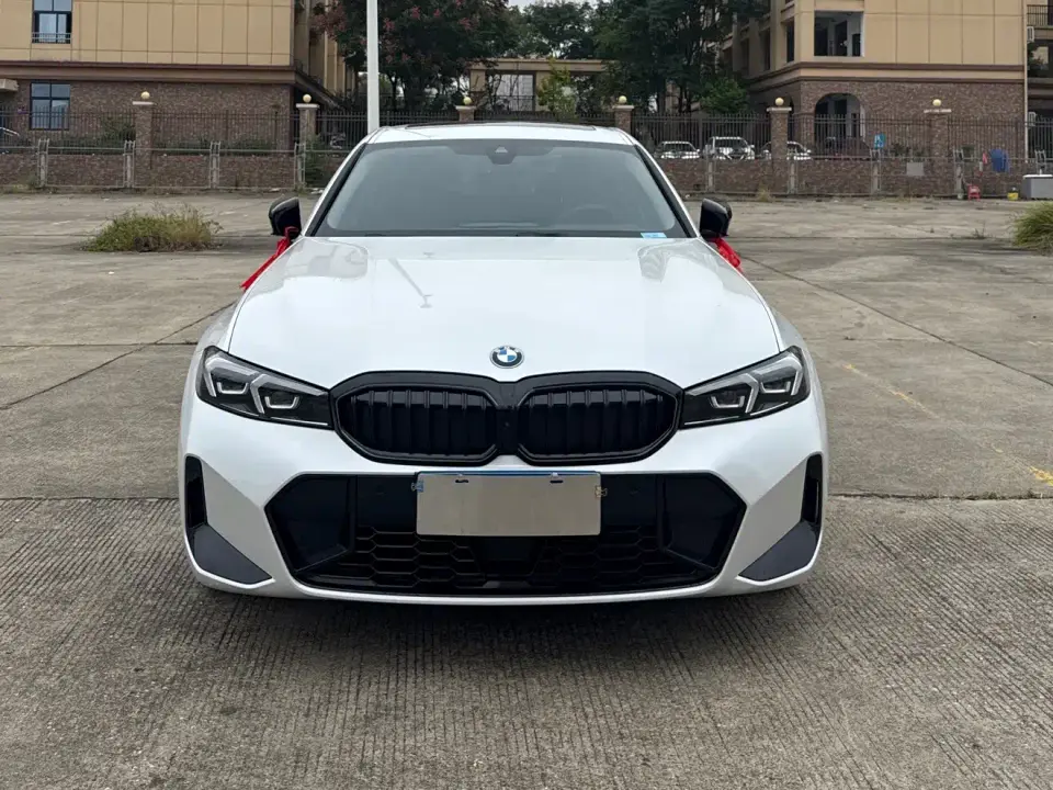 BMW 3 Series 330Li M Sport Night Edition 2025
