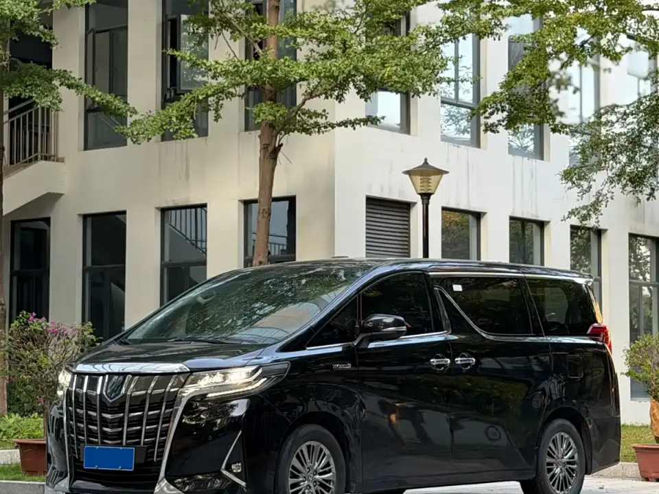 Toyota Alphard Hybrid 2.5L Luxury Edition 2020
