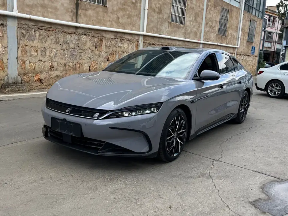 BYD Han DM-i Smart Driving Edition 125KM Honor 2025