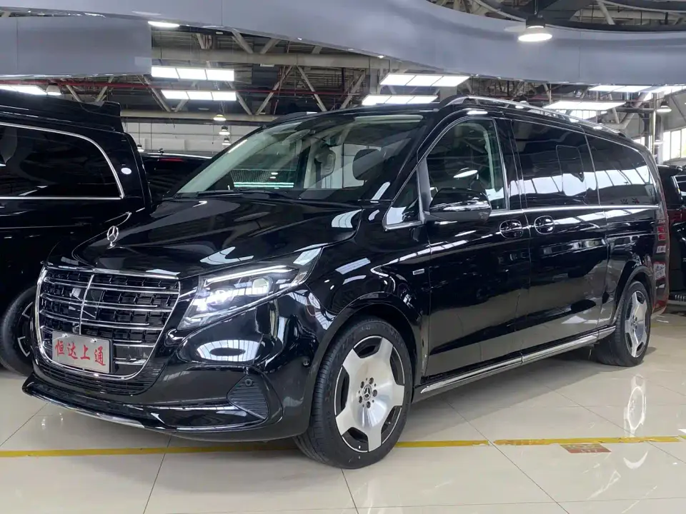 Mercedes-Benz V-Class V 300 L Long Wheelbase Luxury Edition 2025