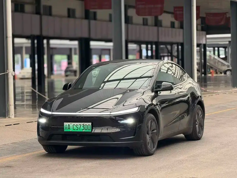 Tesla Model Y Facelift Long Range Rear-Wheel Drive 2026