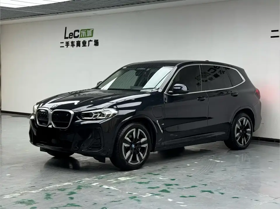 BMW iX3 Leading Edition 2024