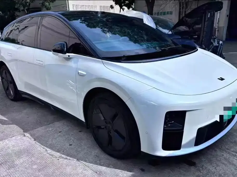 Li Auto i6 2WD Base Model 2026
