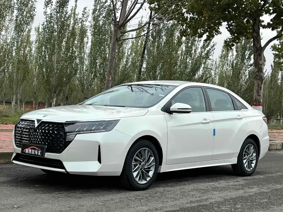 Venucia D60 PLUS 1.6L XE CVT Trend Leader Edition 2025