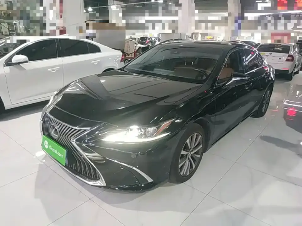 Lexus ES 200 Excellence 2019