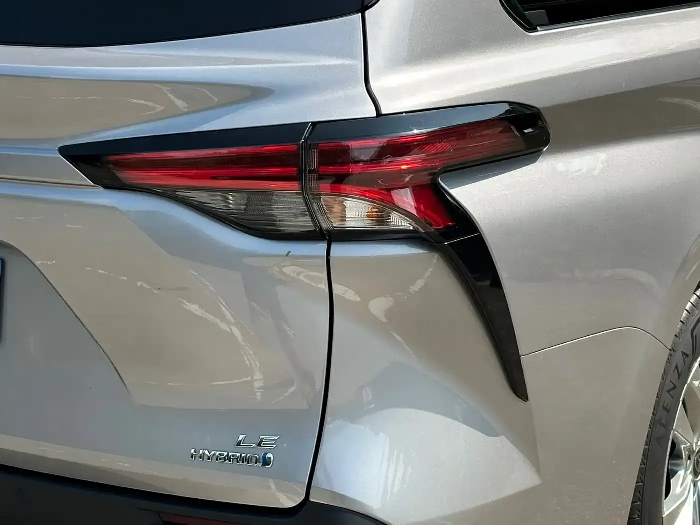 Toyota Sienna 2.5L Hybrid Comfort Edition 2024 — фото 17
