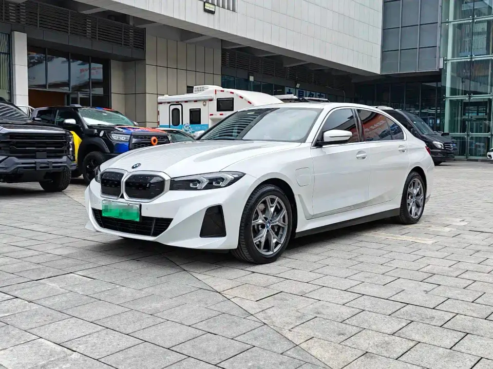 BMW i3 eDrive 35 L 2023