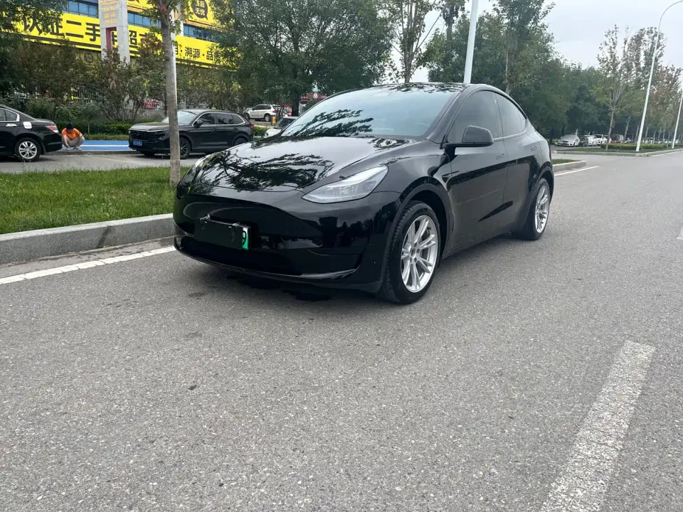 Tesla Model Y Facelift Rear-Wheel Drive Version 2023