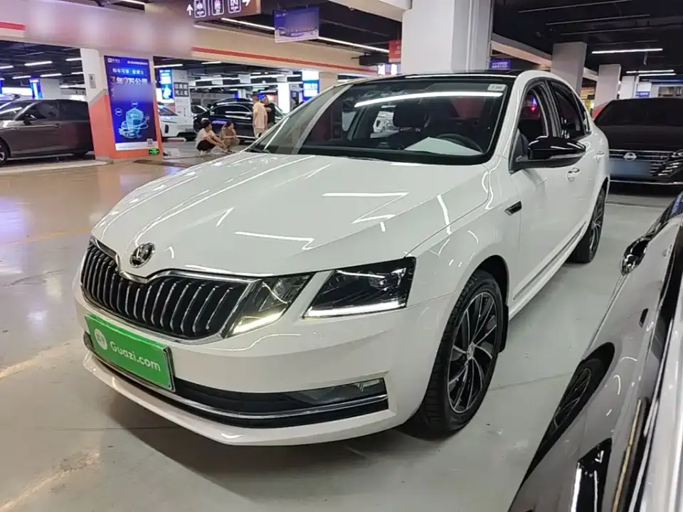 Skoda Octavia TSI280 DSG Smart Luxury Edition China V 2019