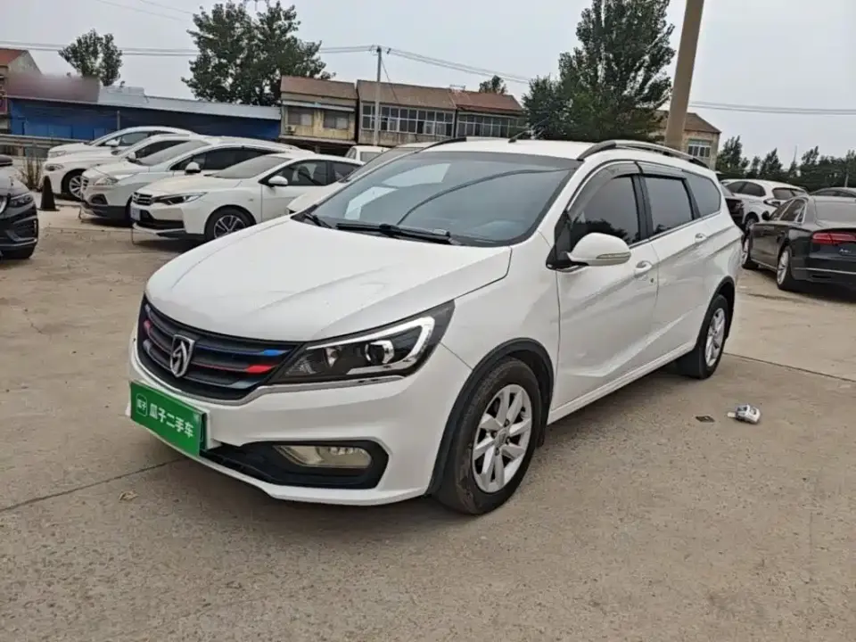 Baojun 310W 1.5L Manual Fashion Edition (China V) 2019