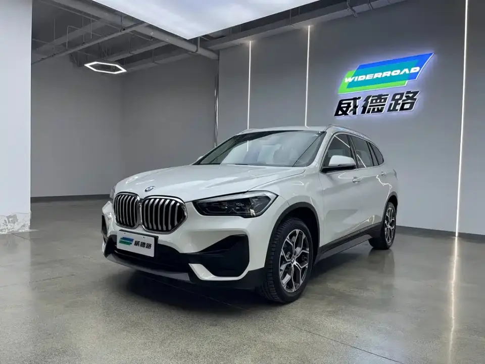 BMW X1 sDrive25Li Leading 2021