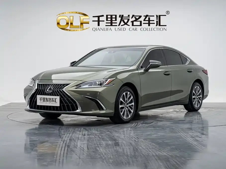 Lexus ES 200 Luxury Edition 2021