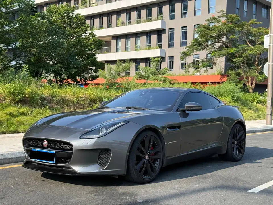 Jaguar F-TYPE 2.0T Coupe 2019