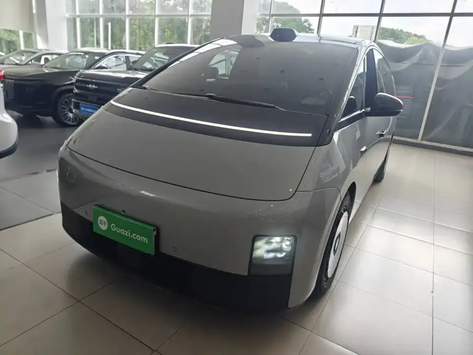 Li Auto MEGA Ultra 2024