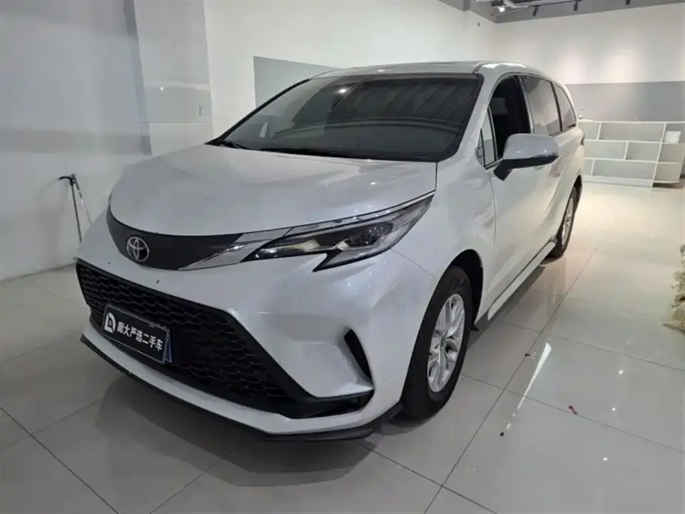 Toyota Granvia Model 2.5L Hybrid Comfort Edition 2026