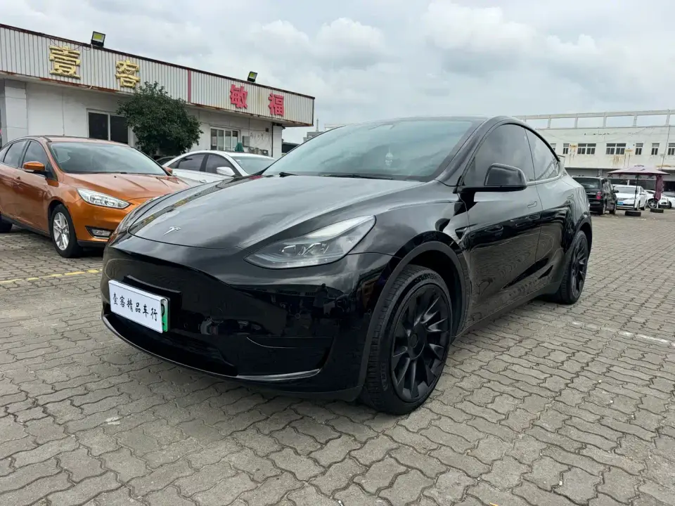 Tesla Model Y Facelift Rear-Wheel Drive Version 2023