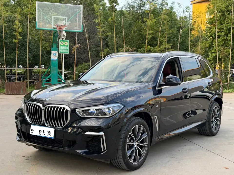 BMW X5 xDrive 30Li Premium M Sport Package 2023