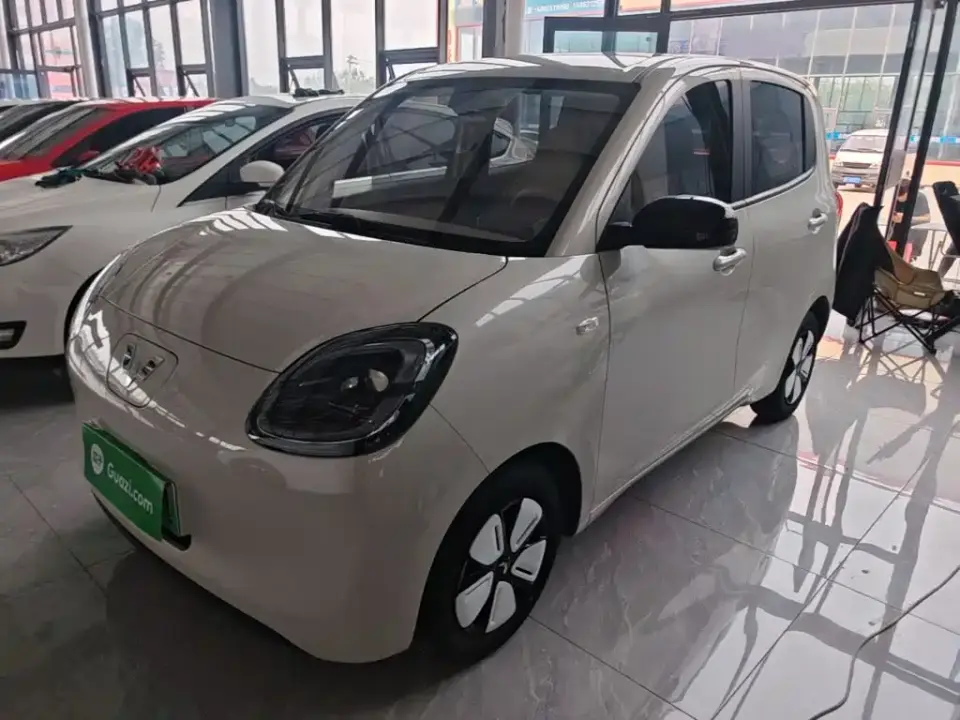 Wuling Motors Hongguang MINIEV 4-Door Premium Edition 2025