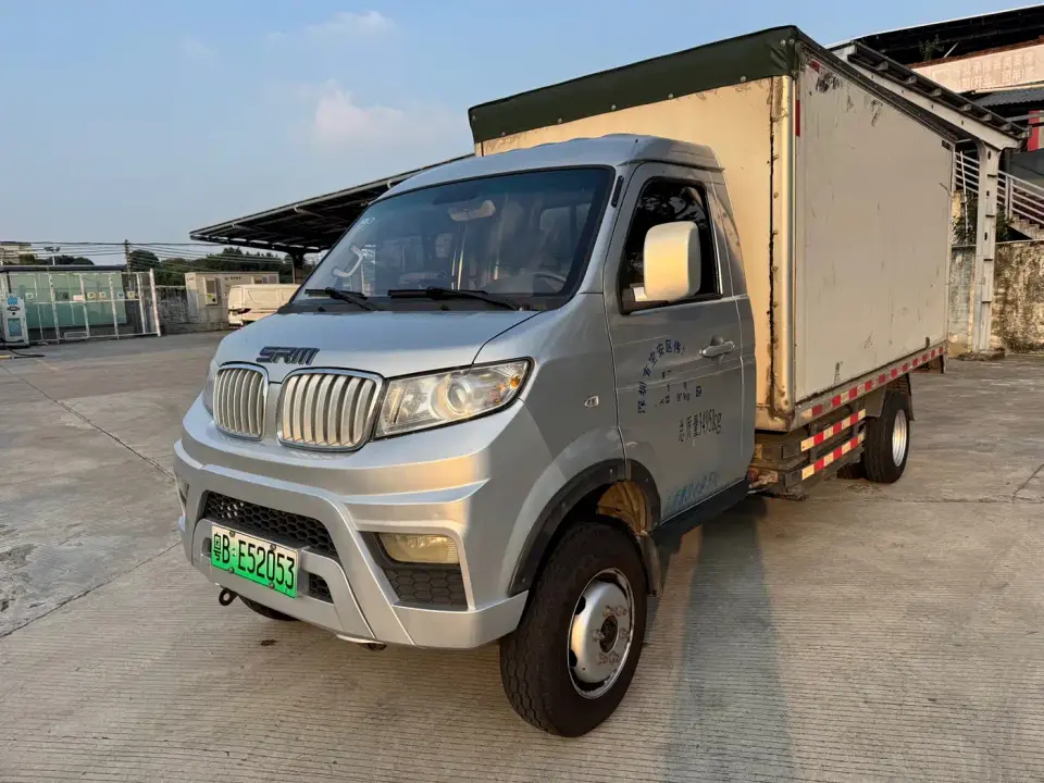 SRM Xinyuan Xinyuan T50 EV Startup Van 2022