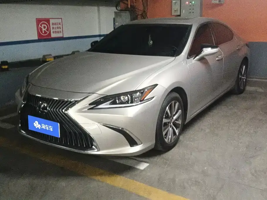 Lexus ES 200 Excellence Edition China V 2019