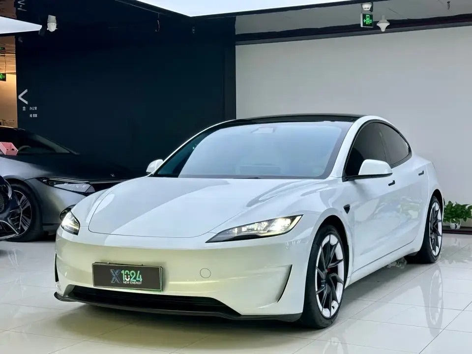 Tesla Model 3 High-Performance All-Wheel Drive Edition 2024
