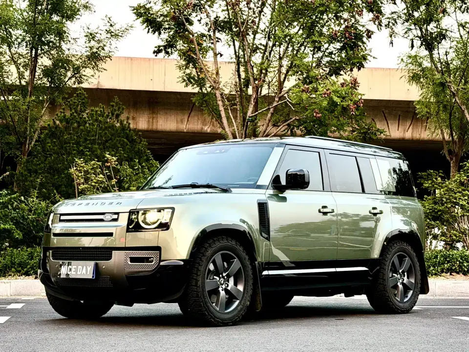 Land Rover Defender 110 3.0T P400 -Dynamic HSE 2026