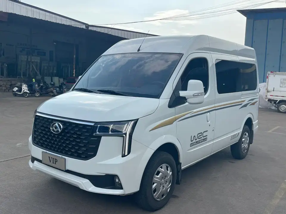 SAIC Maxus Xintu V80 PRO Aoyun 2.0T Manual Short Wheelbase Medium Roof 5/6-Seater 2025