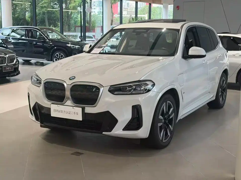 BMW iX3 Leading Edition 2024
