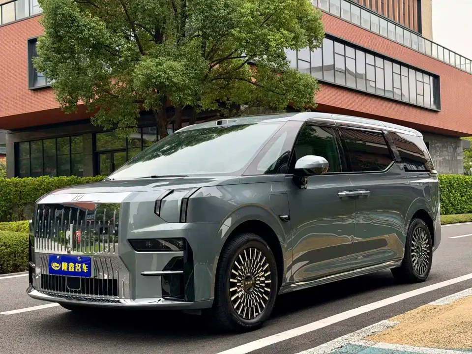 Zeekr 009 7-Seat Aisle AWD Version 108kWh 2025