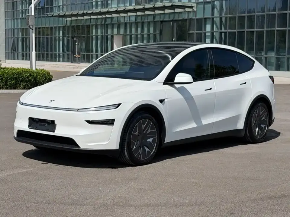 Tesla Model Y L Facelift Long Range AWD 2025