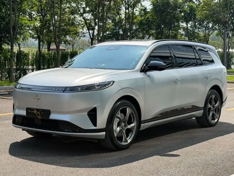 Dongfeng Yipai eπ008 636Max Pure Electric 6-Seater 2024