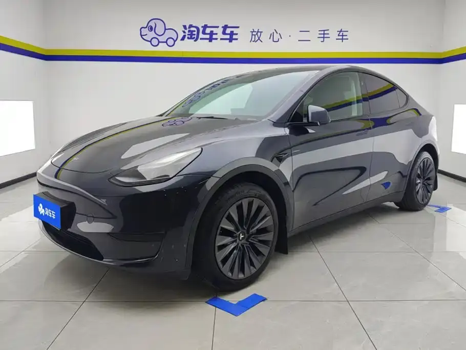 Tesla Model Y Rear-Wheel Drive Version 2024