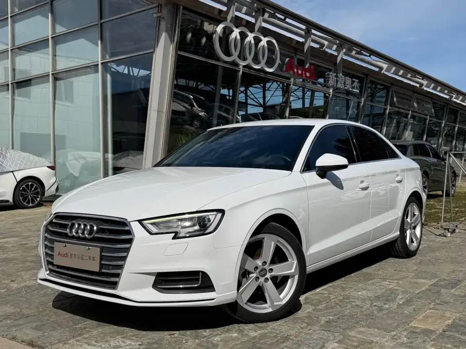 Audi A3 Limousine 35 TFSI Progressive China VI 2020