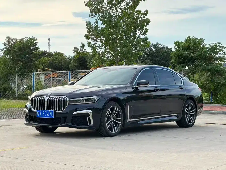 BMW 7 Series Model 730Li M Sport Package 2022